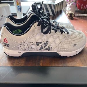 Reebok Nano CrossFit shoes in size 8